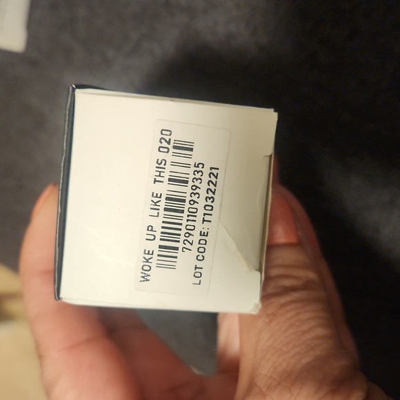 FLAWLESS BASE FOUNDATION SHADE 💥010💥125💥020💥New💯 32 EACH - Picture 3 of 5